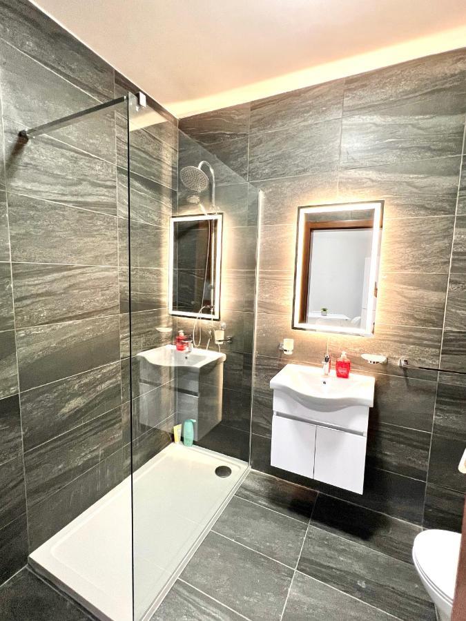 Condo With Patio Overlooking Piazza Gzira Bagian luar foto